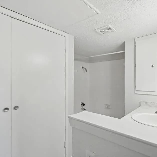 Arlington apartments for rent - image - imgi_147_174989596.webp