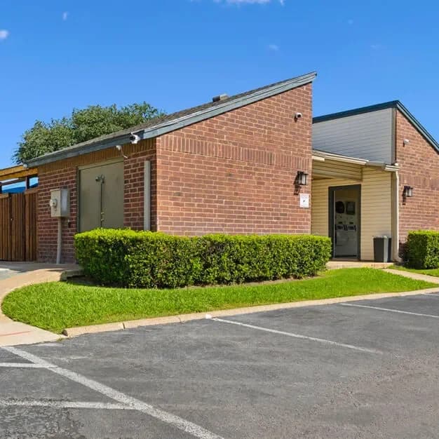 Arlington apartments for rent - image - imgi_123_174989618.webp