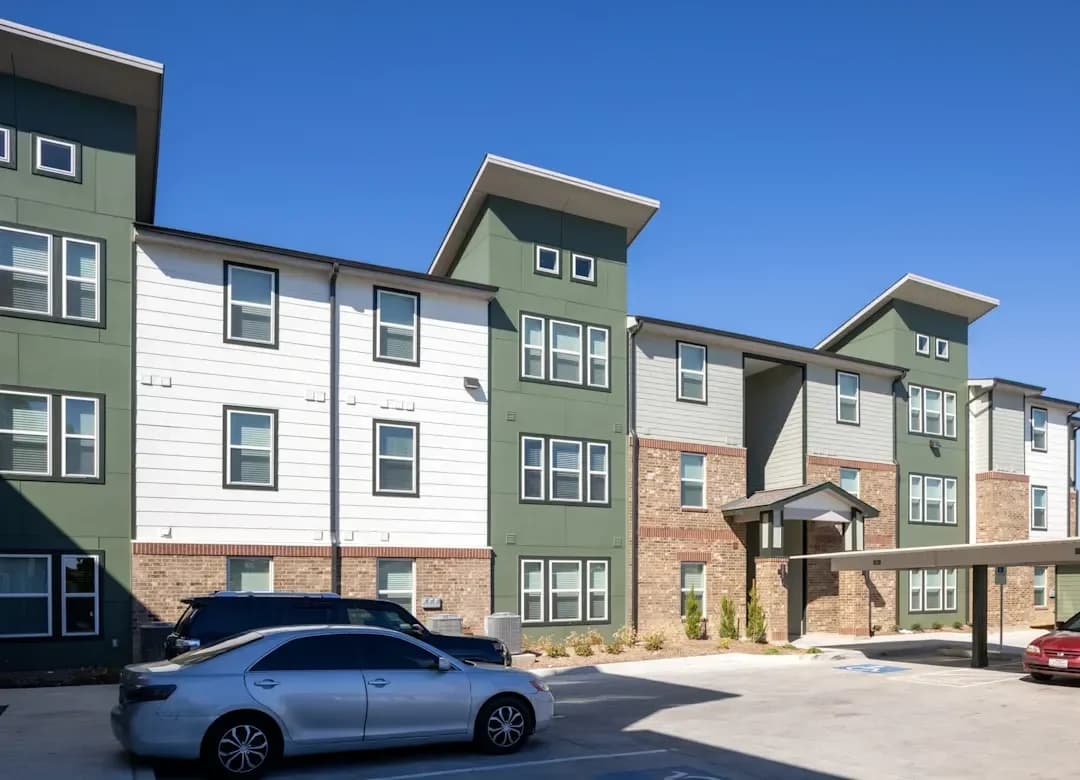 Arlington apartments for rent - image - imgi_100_accoladepropertymanagement_kestreloncooper_5587_1.webp