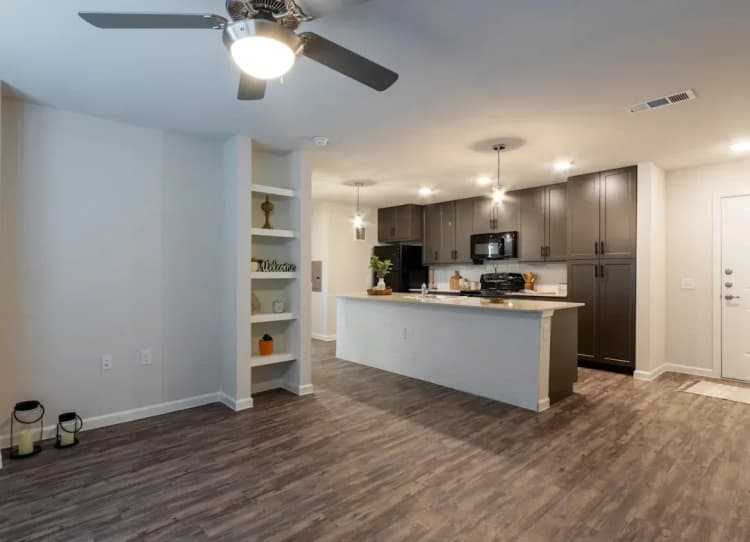 Arlington apartments for rent - image - imgi_119_accoladepropertymanagement_kestreloncooper_5251_1.webp