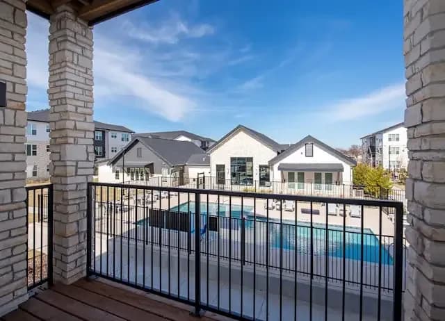 Arlington apartments for rent - image - imgi_162_dominium_matlockflats_apartments04.webp