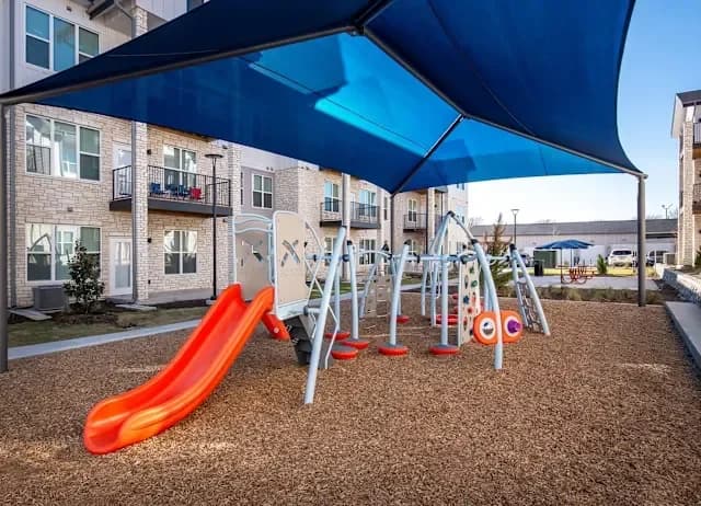 Arlington apartments for rent - image - imgi_138_dominium_matlockflats_community28.webp