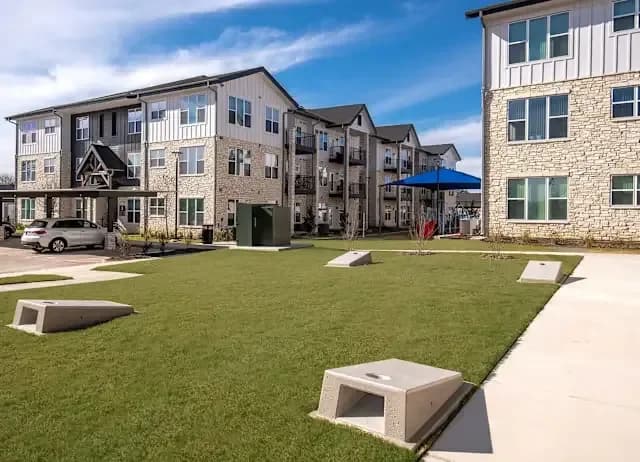 Arlington apartments for rent - image - imgi_153_dominium_matlockflats_community43.webp
