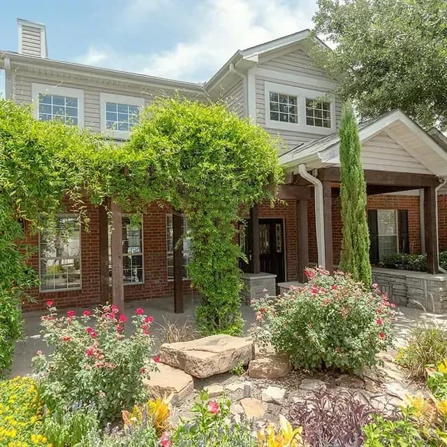 Arlington apartments for rent - image - imgi_6_parkland_pointe_-_leasing_office.jpeg.webp