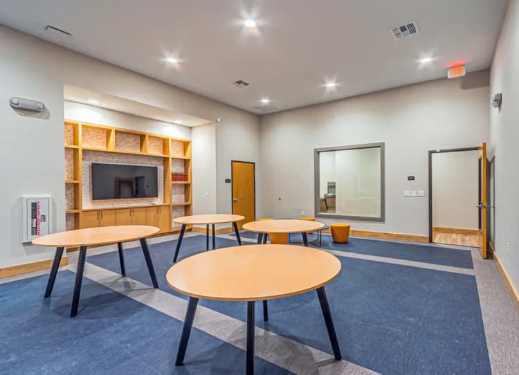 Arlington apartments for rent - image - imgi_124_dominium_rosemont at mayfield villas_22 - activity center_web.webp