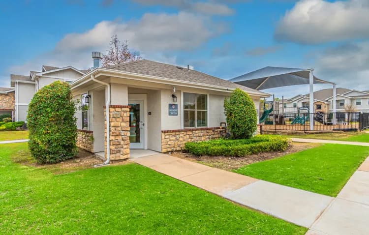 Arlington apartments for rent - image - imgi_418_dominium_rosemont at mayfield villas_17 - laundry room exterior_web.webp
