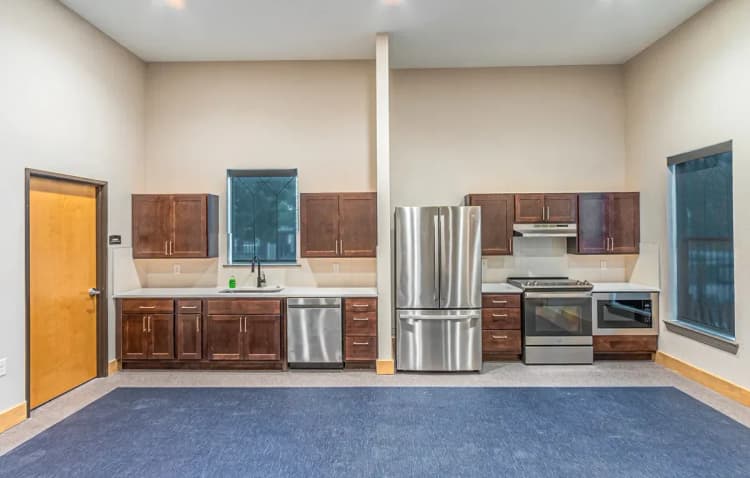 Arlington apartments for rent - image - imgi_425_dominium_rosemont at mayfield villas_24 - community kitchen 2_web.webp