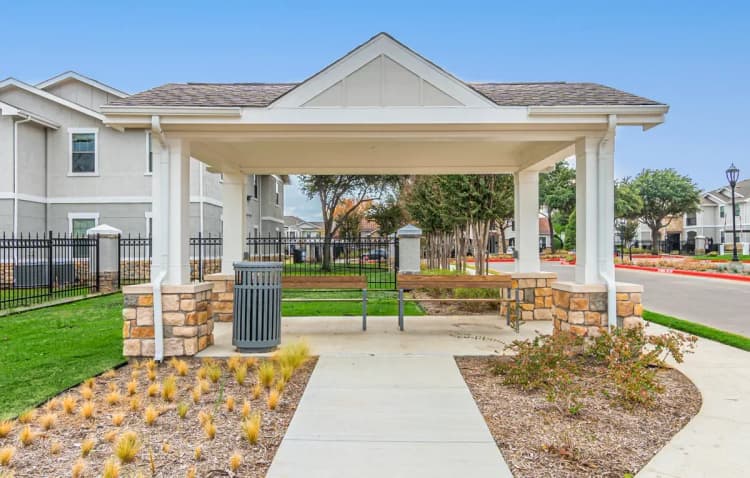 Arlington apartments for rent - image - imgi_437_dominium_rosemont at mayfield villas_36 - picnic pavilion_web.webp