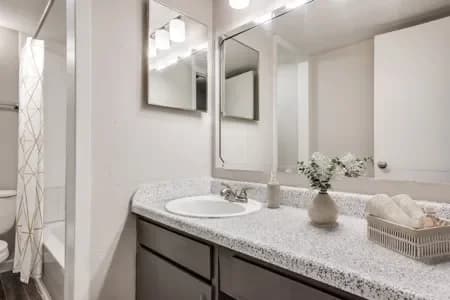 Arlington apartments for rent - image - imgi_12_600-e-arkansas-ln-arlington-tx-76014-High-Res-10.webp