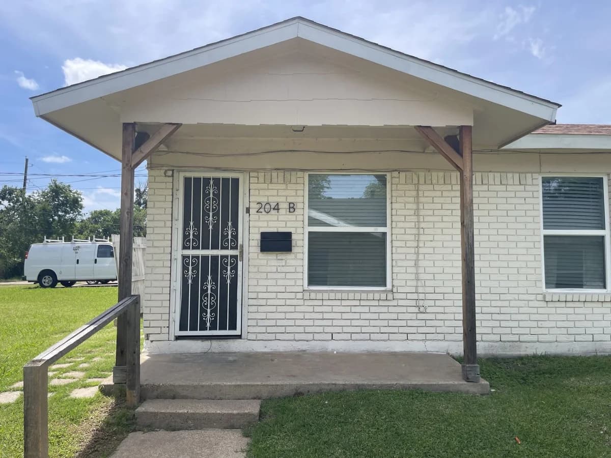 Arlington apartments for rent - Property image - Hosack 204 - 1