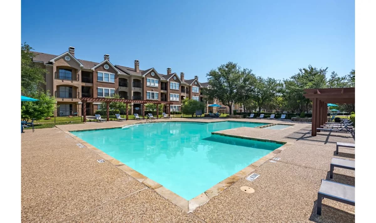 Arlington apartments for rent - image - Arbrook Park - Swimming Pool 3.webp