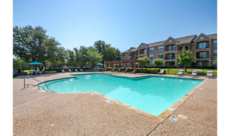 Arlington apartments for rent - image - Arbrook Park - Swimming Pool.webp