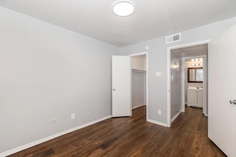 Arlington apartments for rent - image - Arlington Park B51 One Bedroom One Bath - Room 3.jpg