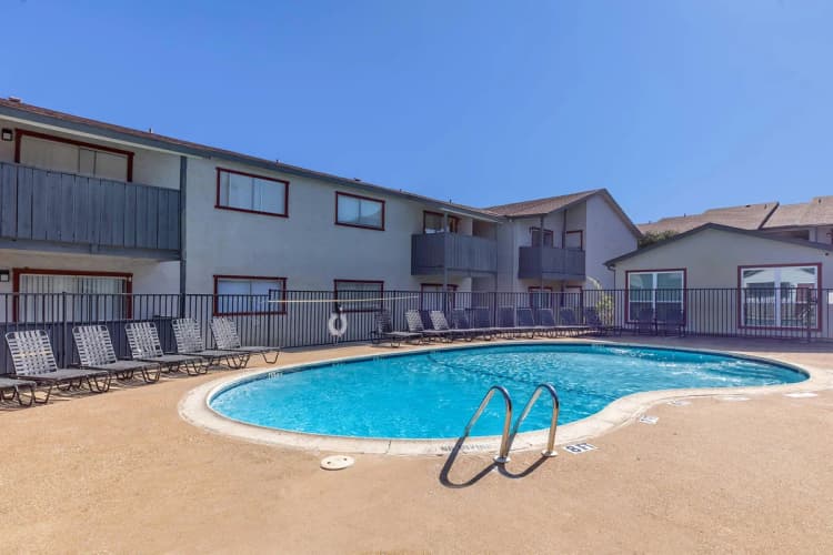 Arlington apartments for rent - image - Arlington Park Community - Swimming Pool 6.jpg