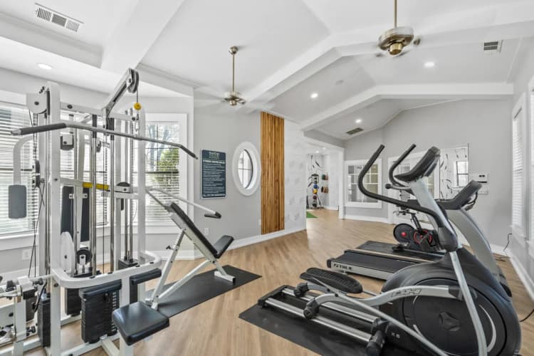 Arlington apartments for rent - image - Bardin Greene - Gym 1.webp