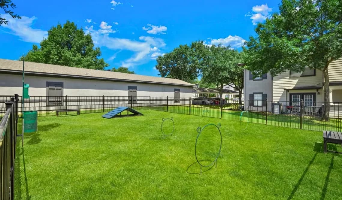 Arlington apartments for rent - image - Bardin Greene - Park.webp