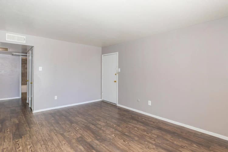 Arlington apartments for rent - image - Brandon Oaks A3 - Room 1.jpg
