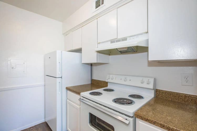 Arlington apartments for rent - image - Brandon Oaks A3 - Kitchen 1.jpg