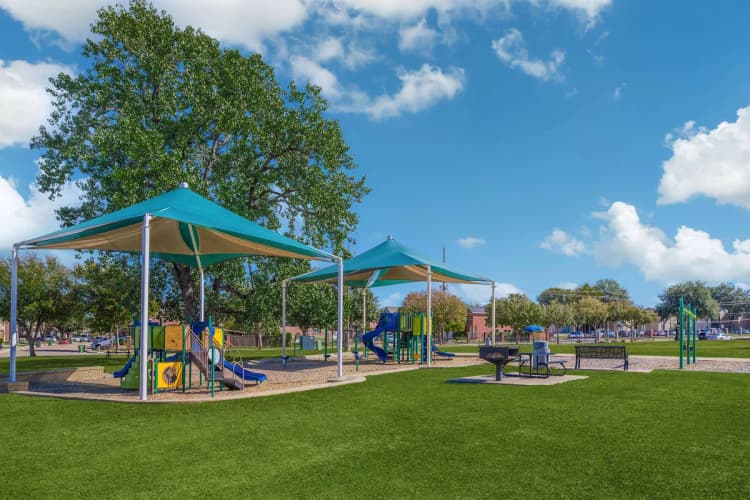 Arlington apartments for rent - image - Brandon Oaks Community - Playing Area 2.jpg