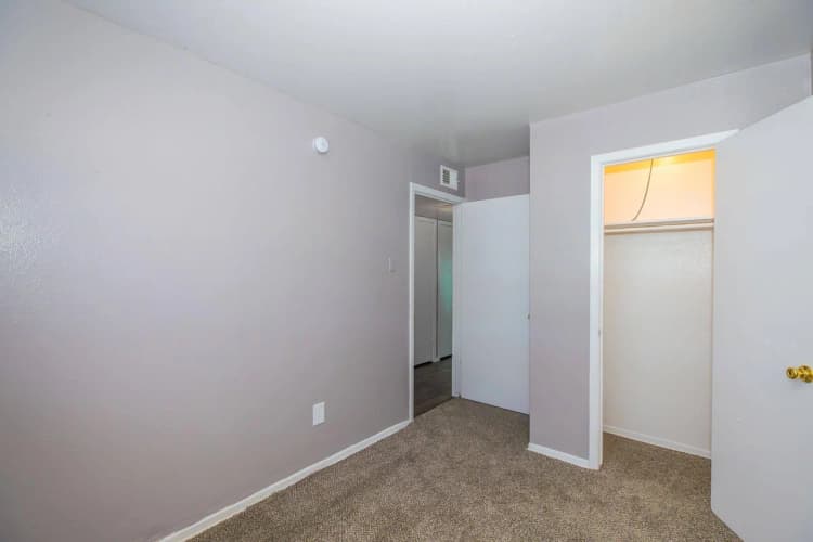 Arlington apartments for rent - image - Brandon Oaks A3 - Room 8.jpg