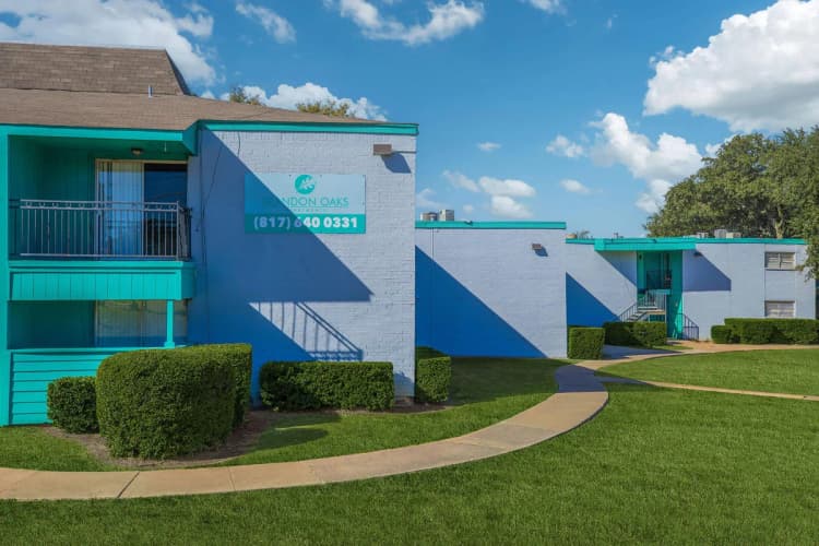 Arlington apartments for rent - image - Brandon Oaks Community - Building.jpg