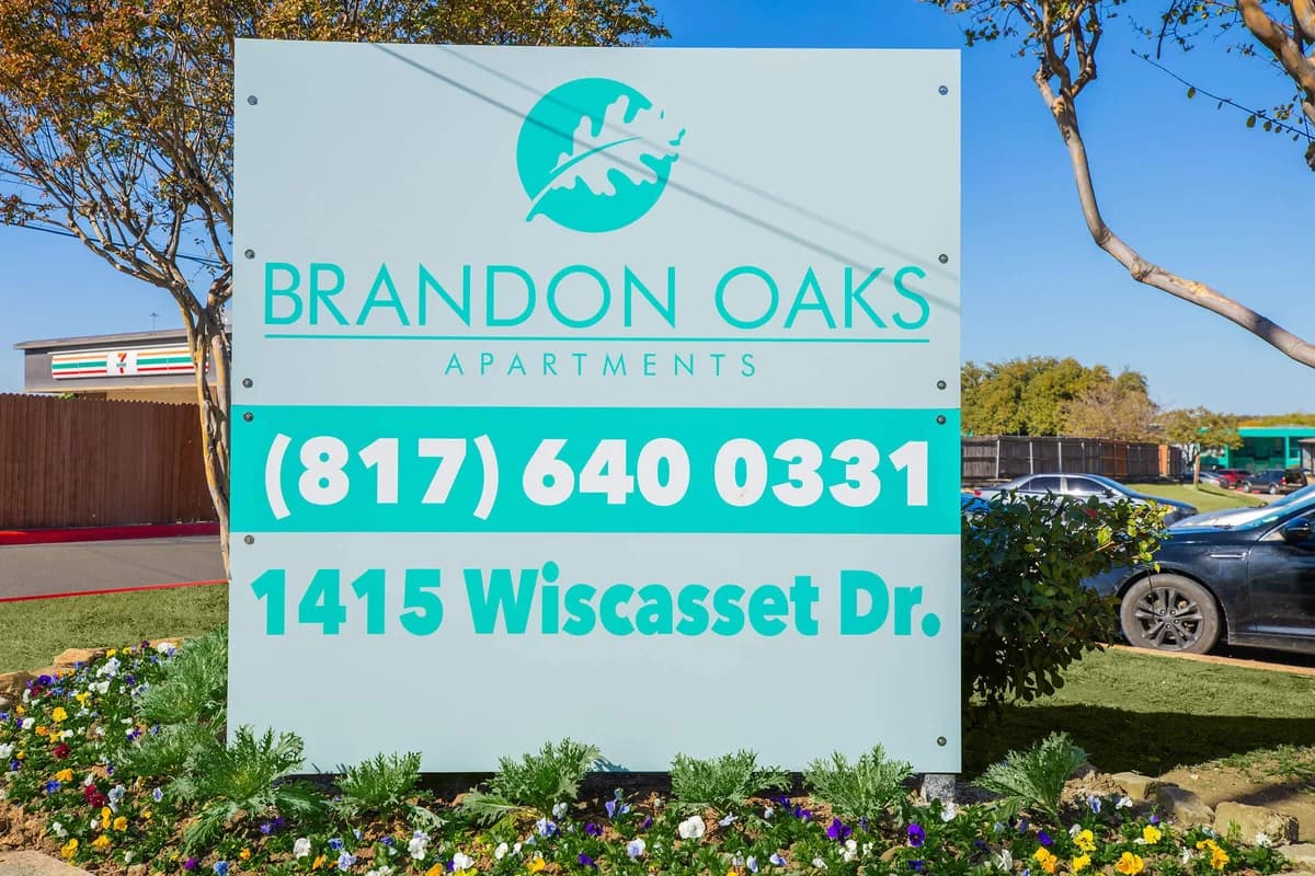 Arlington apartments for rent - image - Brandon Oaks.jpg
