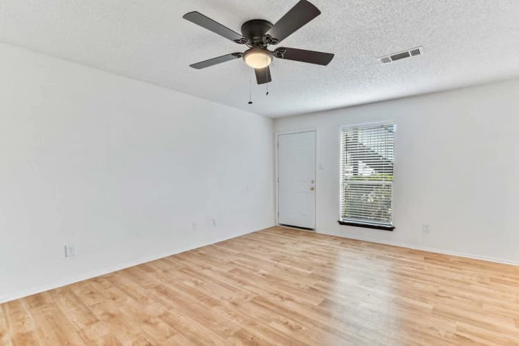 Arlington apartments for rent - image - Casa Hills @ Collins Park Interiors - Apartment 2.jpg
