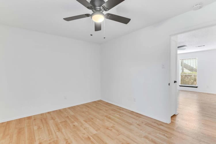 Arlington apartments for rent - image - Casa Hills @ Collins Park Interiors - Room 3.jpg