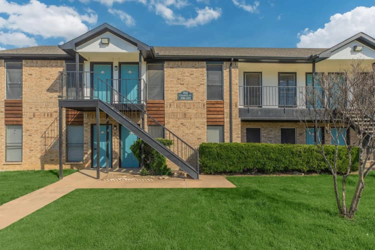 Arlington apartments for rent - image - Casa Hills @ Collins Park Community - Building 5.jpg