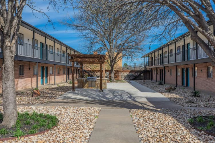 Arlington apartments for rent - image - Casa Hills @ Collins Park Community.jpg