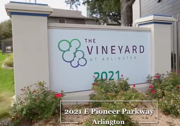 Arlington apartments for rent - image - Vineyards At Arlington.jpg