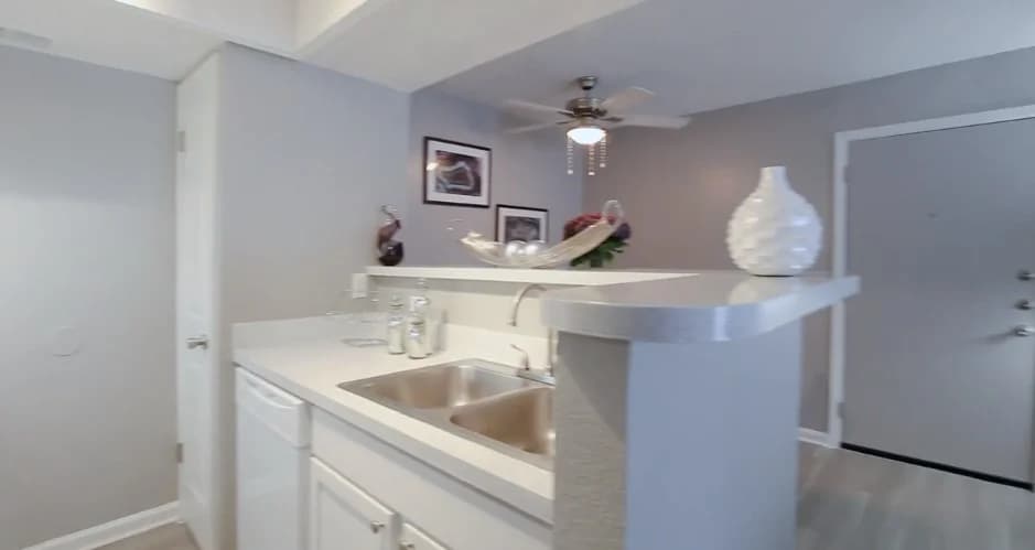 Arlington apartments for rent - image - Vineyards At Arlington - Kitchen.jpg
