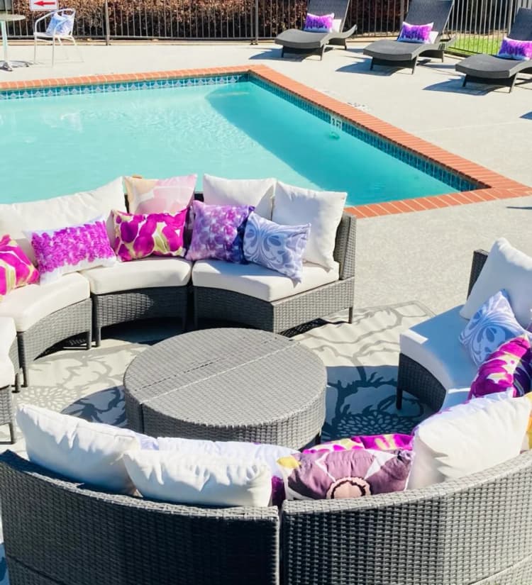 Arlington apartments for rent - image - Vineyards At Arlington - Swimming Pool.jpg