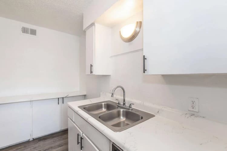 Arlington apartments for rent - image - Regency Apartments 1 Bed 1 Bath - Kitchen 1.jpg