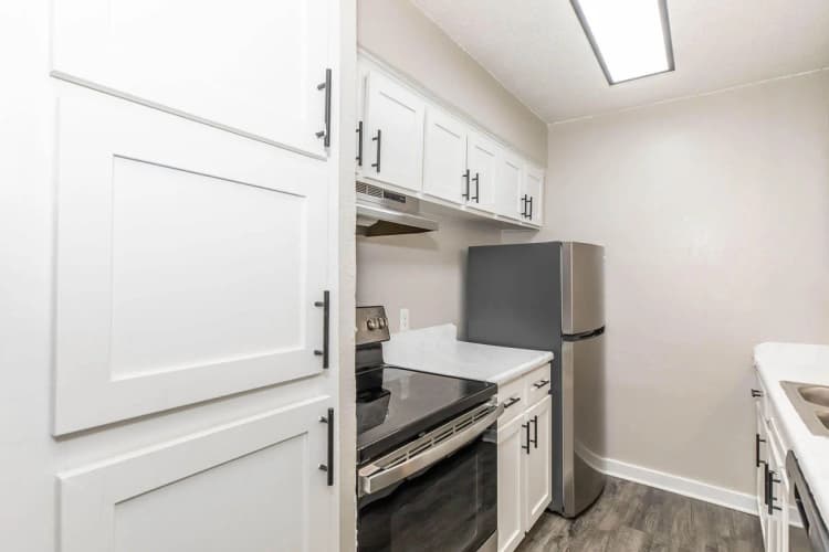 Arlington apartments for rent - image - Regency Apartments 1 Bed 1.5 Bath - Kitchen 1.jpg