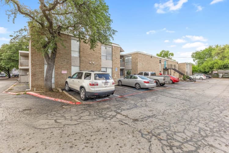 Arlington apartments for rent - image - Regency Apartments Community - Parking Space 2.jpg