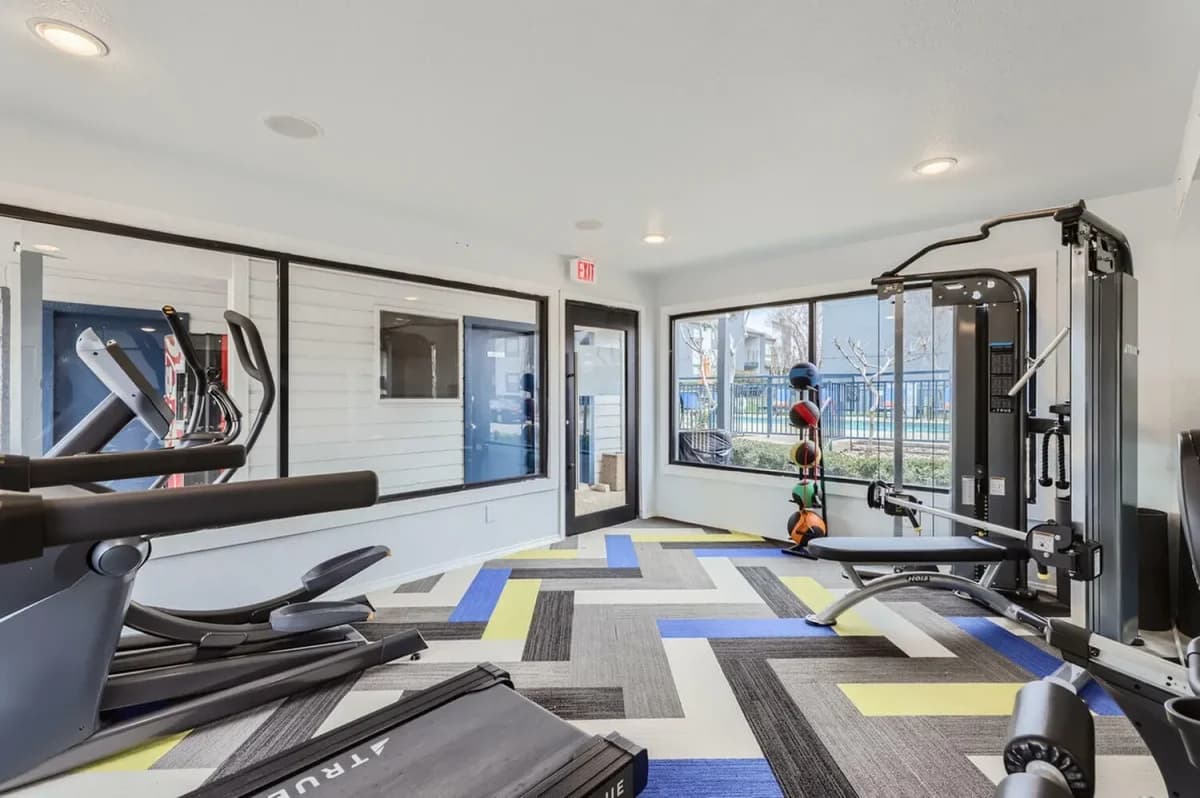Arlington apartments for rent - Property image - Heather Ridge Apartments - 1