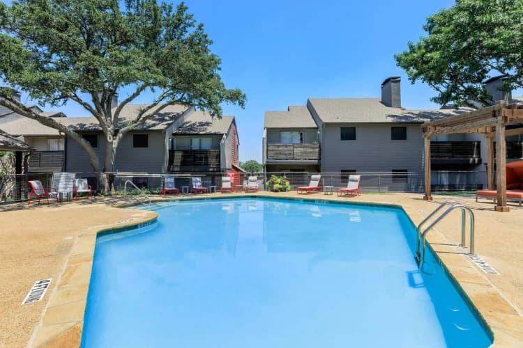 Arlington apartments for rent - image - The Hub - Swimming Pool1.jpg