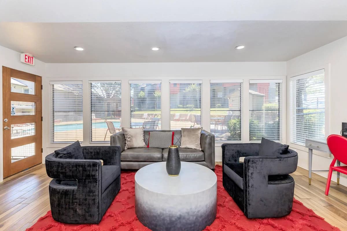 Arlington apartments for rent - image - The Hub - Office Lounge.jpg