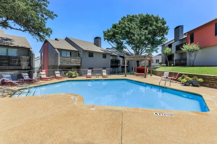 Arlington apartments for rent - image - The Hub - Swimming Pool.jpg