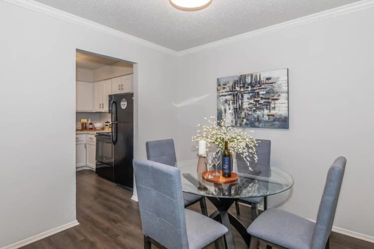 Arlington apartments for rent - image - The Hub B1 - Dining Area.jpg