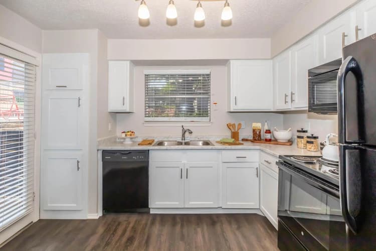 Arlington apartments for rent - image - The Hub B1 - Kitchen.jpg