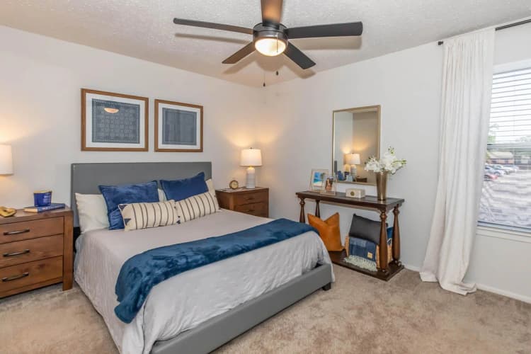 Arlington apartments for rent - image - The Hub B1 - Bedroom.jpg
