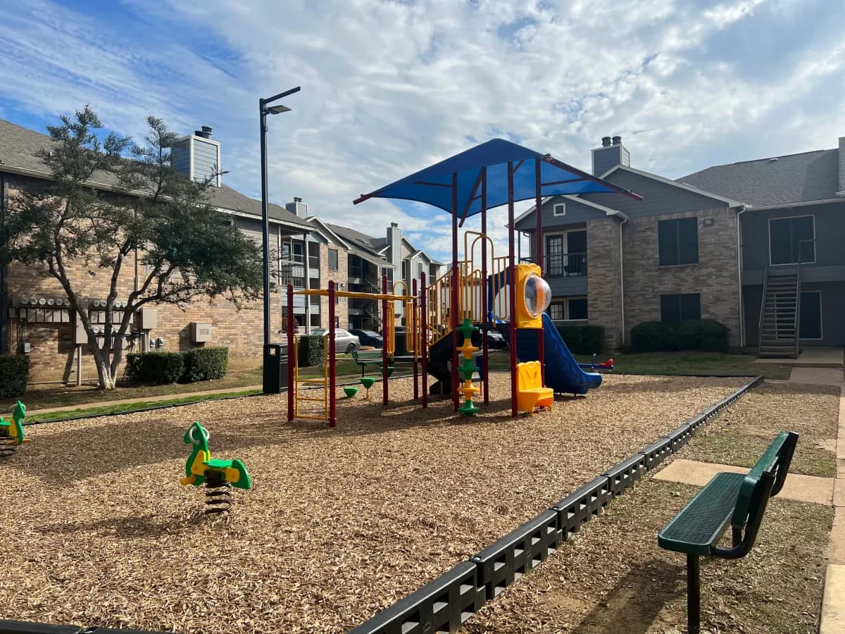 Arlington apartments for rent - Property image - Springfield Crossing - 1