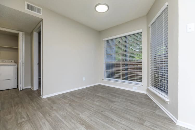 Arlington apartments for rent - image - Harmony Apartments A2 1bd1ba - Room1.jpg