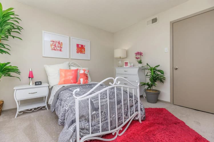 Arlington apartments for rent - image - Harmony Apartments B2 2bd2ba - Bedroom2.jpg