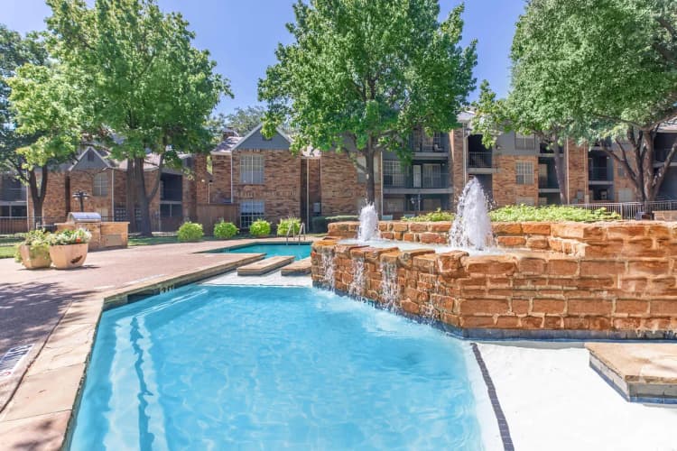 Arlington apartments for rent - image - Harmony Apartments - Fountain Area.jpg