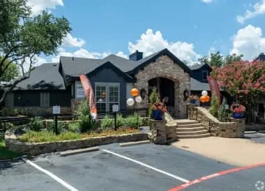 Arlington apartments for rent - Property image - District 2308 - 3