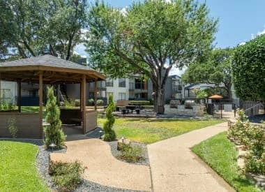 Arlington apartments for rent - image - District 2308 - Garden.jpg