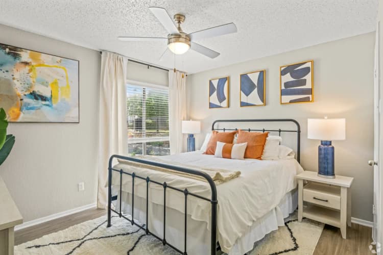 Arlington apartments for rent - image - District 2308 - Bedroom 2.webp